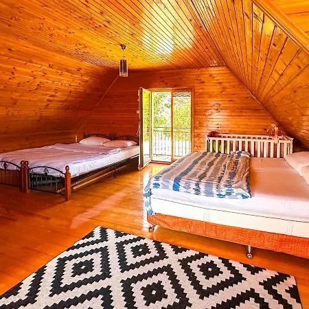 Papa's Hideout Sarajevo Feriehus Buhotina